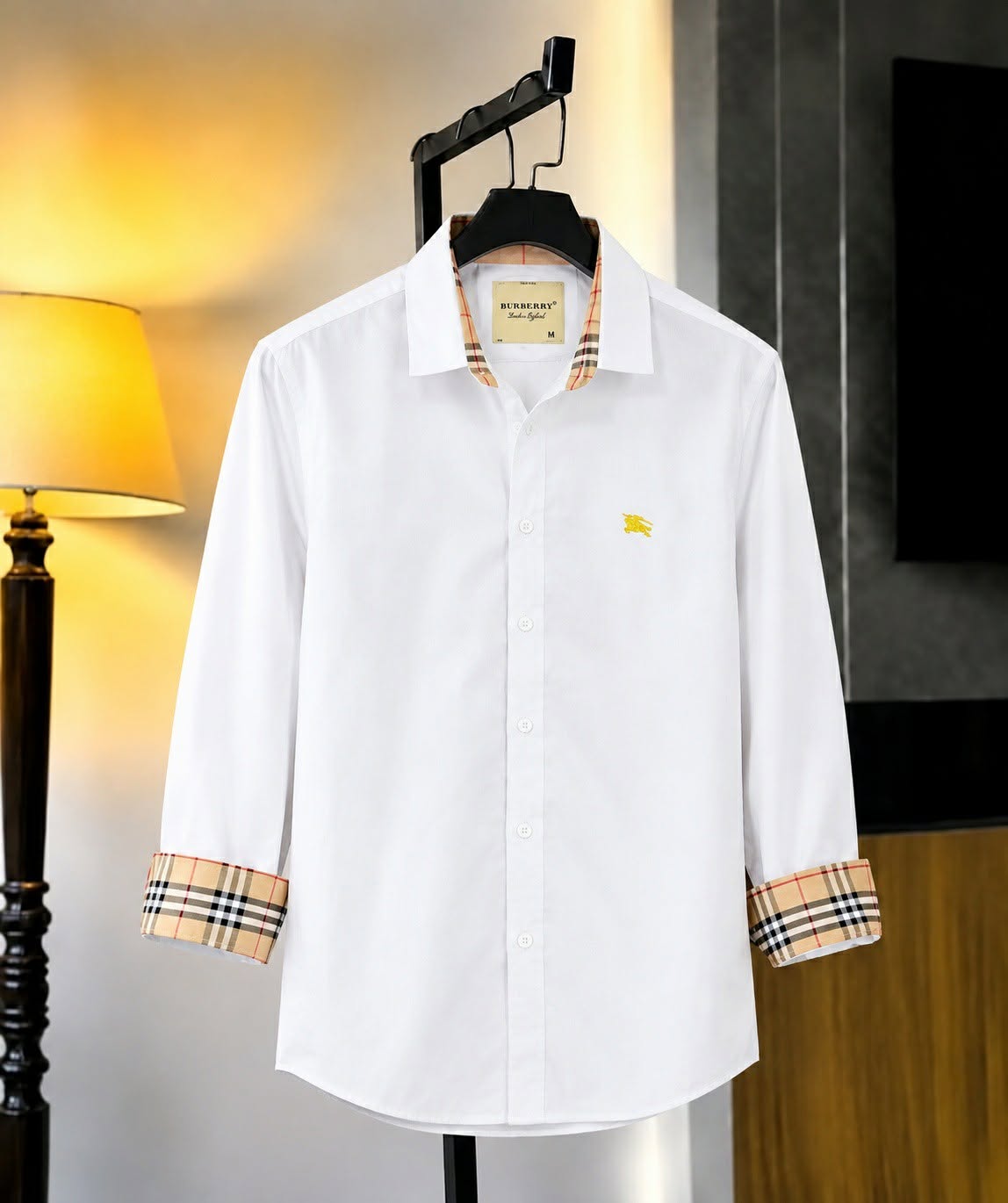 Burrberry - White